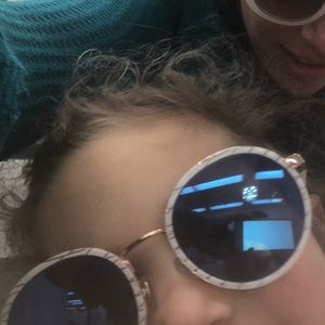 Meet your Posher, Elle